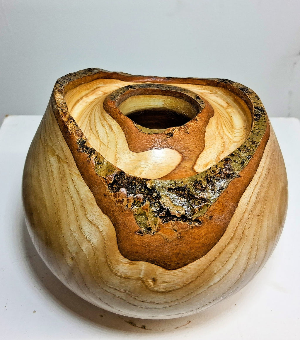 Olive Ash Hollow Form Pot