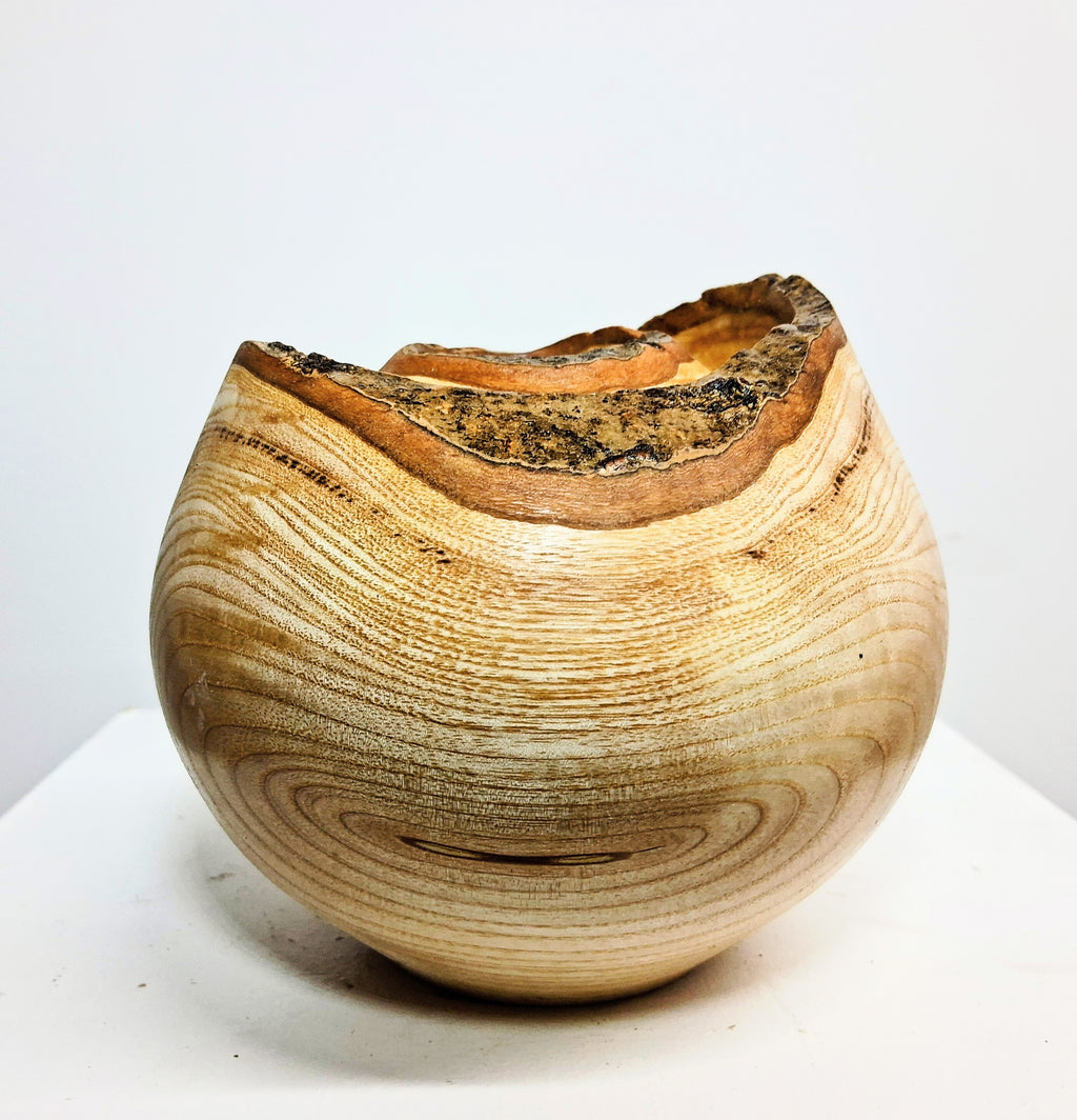 Olive Ash Hollow Form Pot
