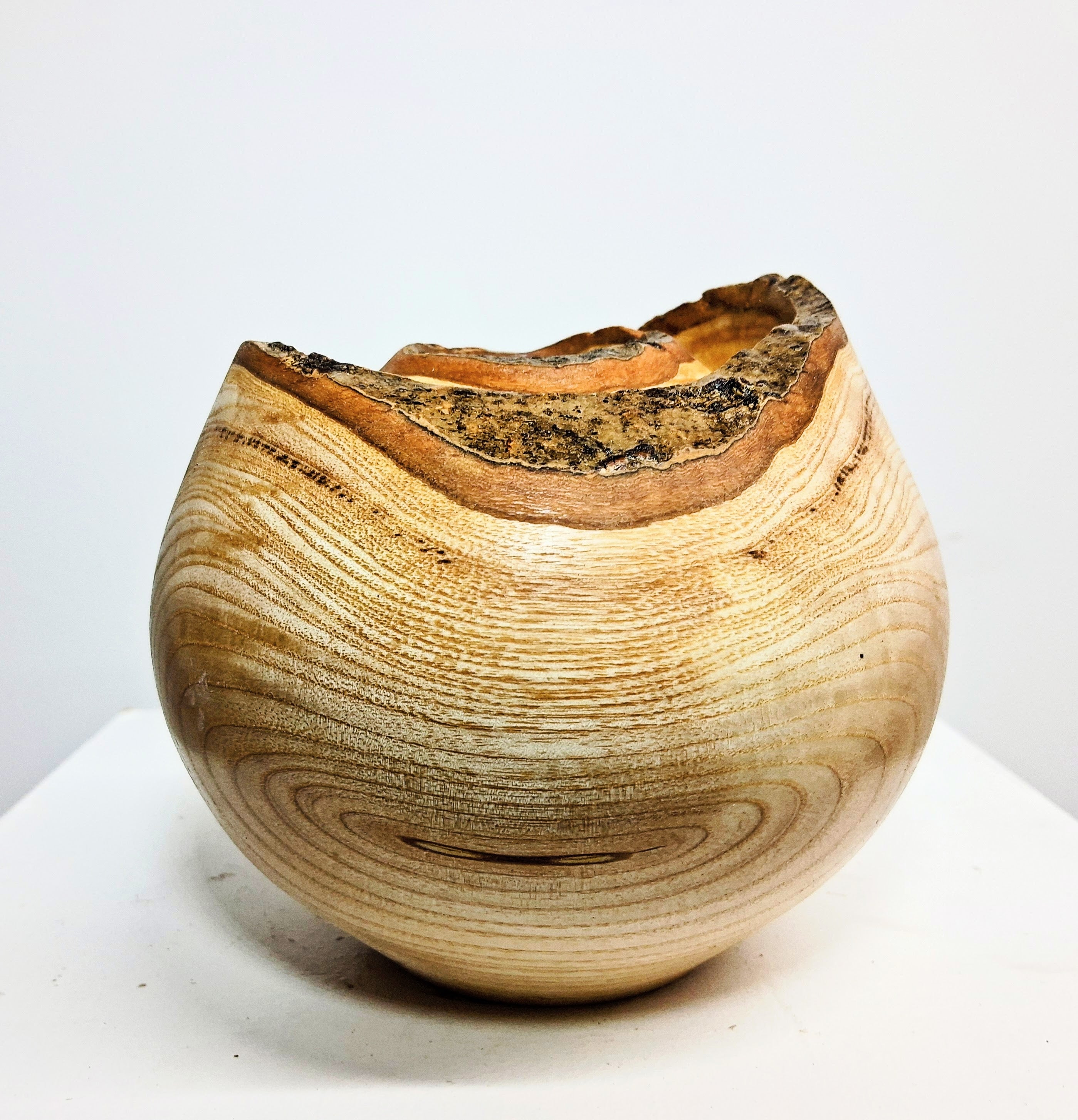 Olive Ash Hollow Form Pot