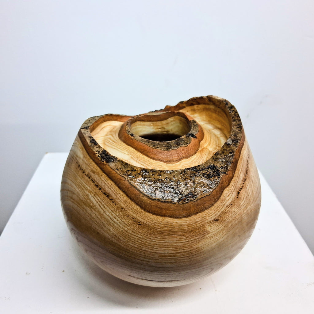 Olive Ash Hollow Form Pot