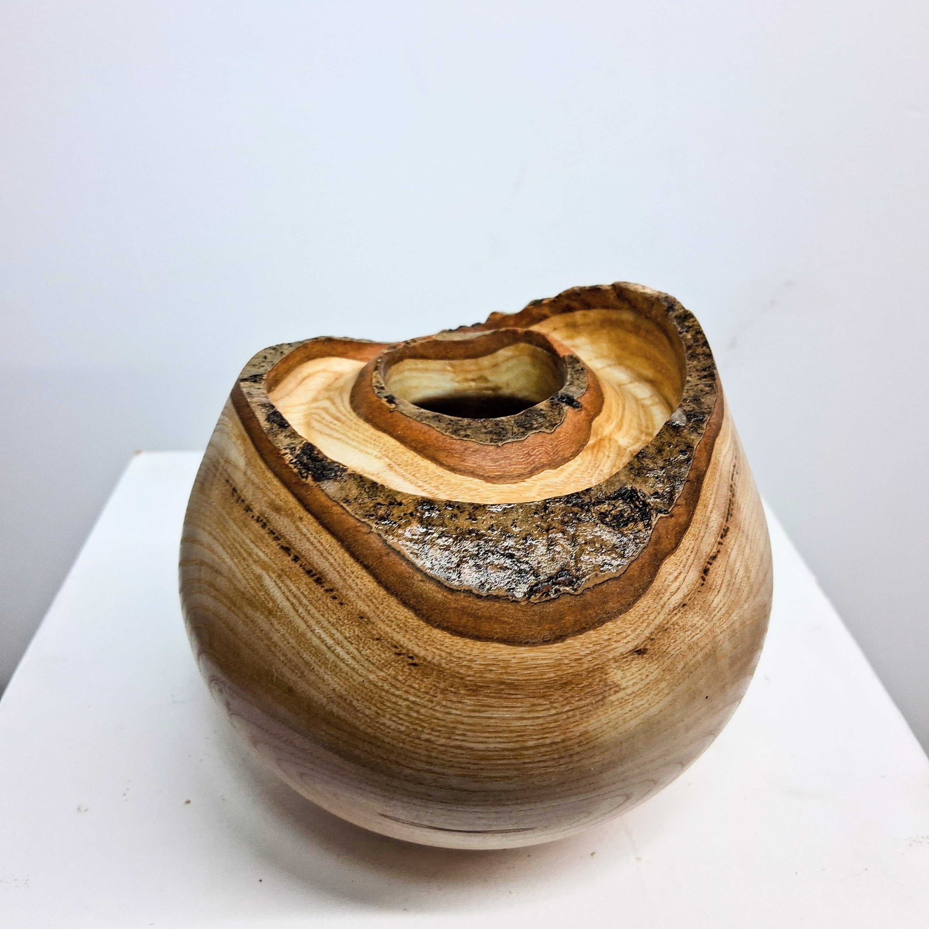 Olive Ash Hollow Form Pot